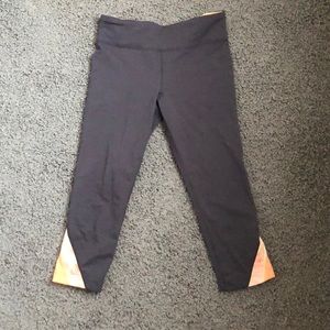 Under Armour crop leggings